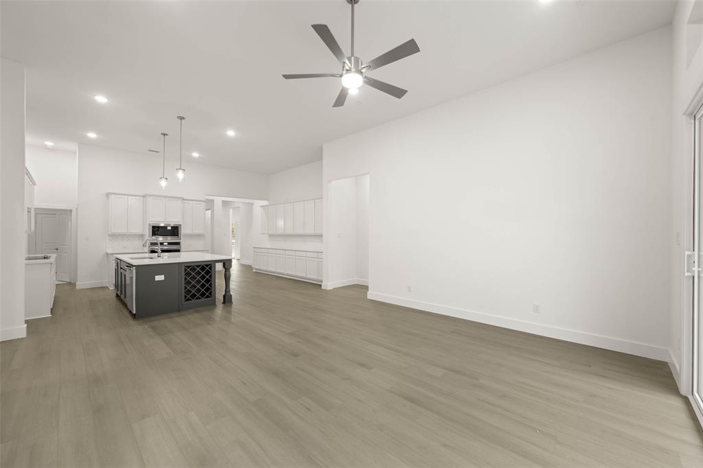 1911 Aspen Property Photo 11