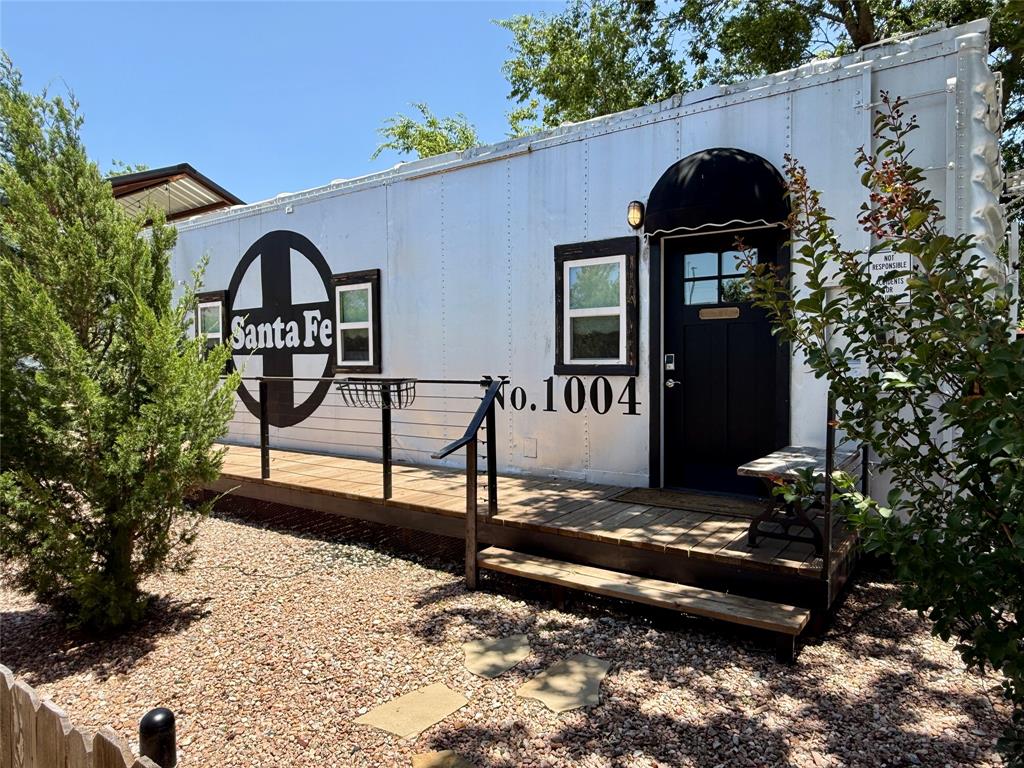 708 Avenue A Property Photo 1