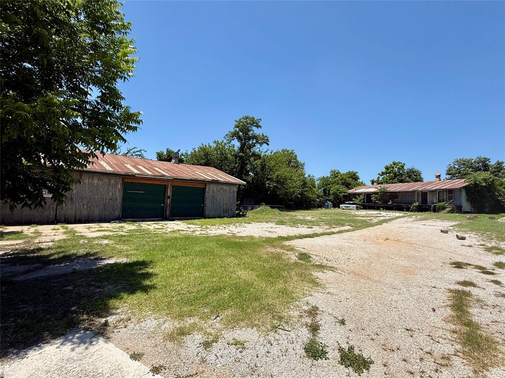 708 Avenue A Property Photo 14