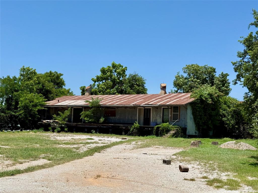 708 Avenue A Property Photo 15
