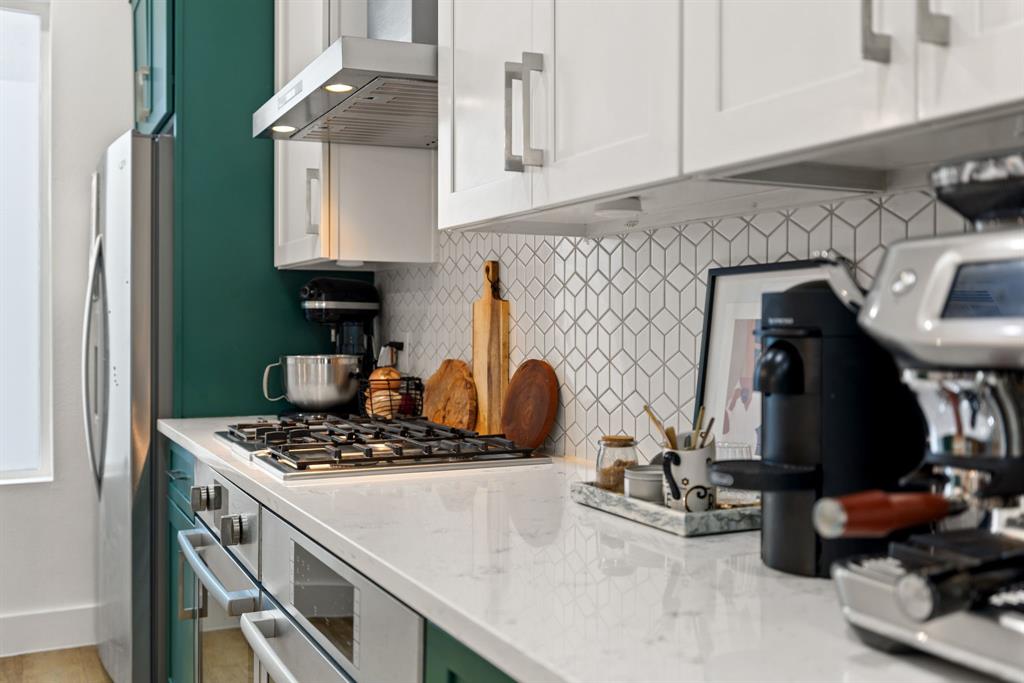 2222 Moser Avenue 103 Property Photo 1