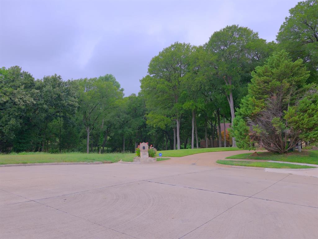 2414 Summer Brook Court Property Photo 4