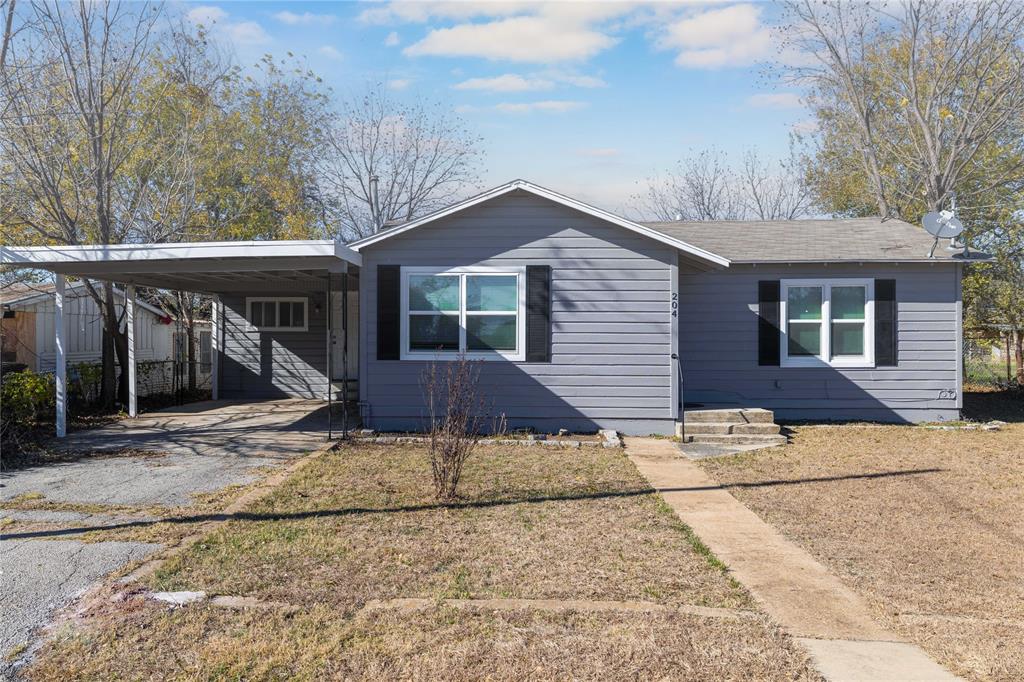 204 Northline Drive Property Photo 1