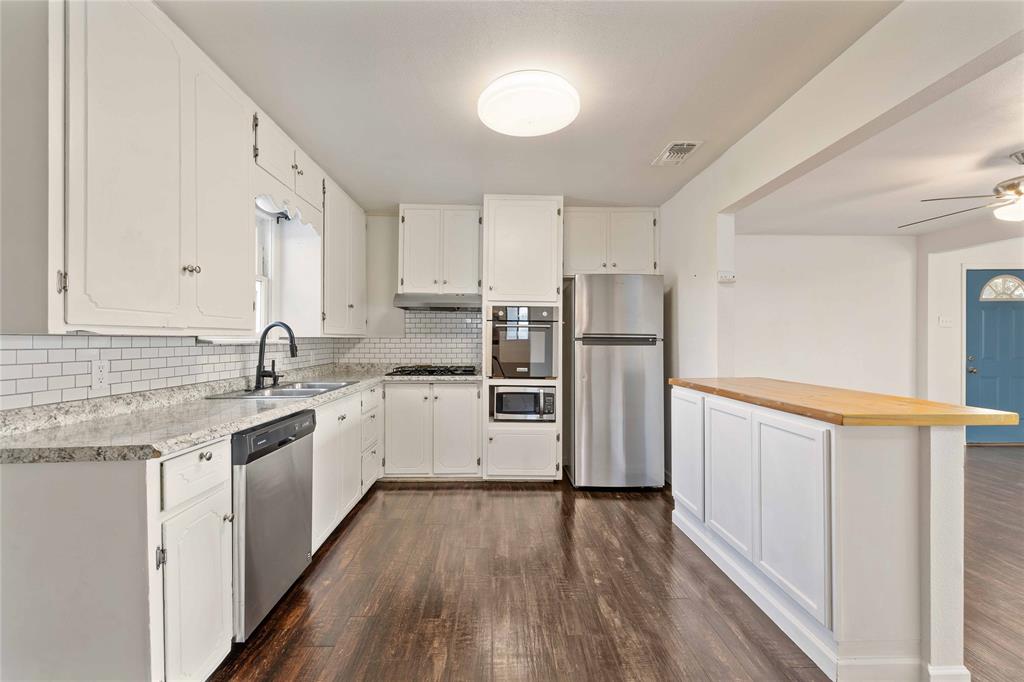 204 Northline Drive Property Photo 6