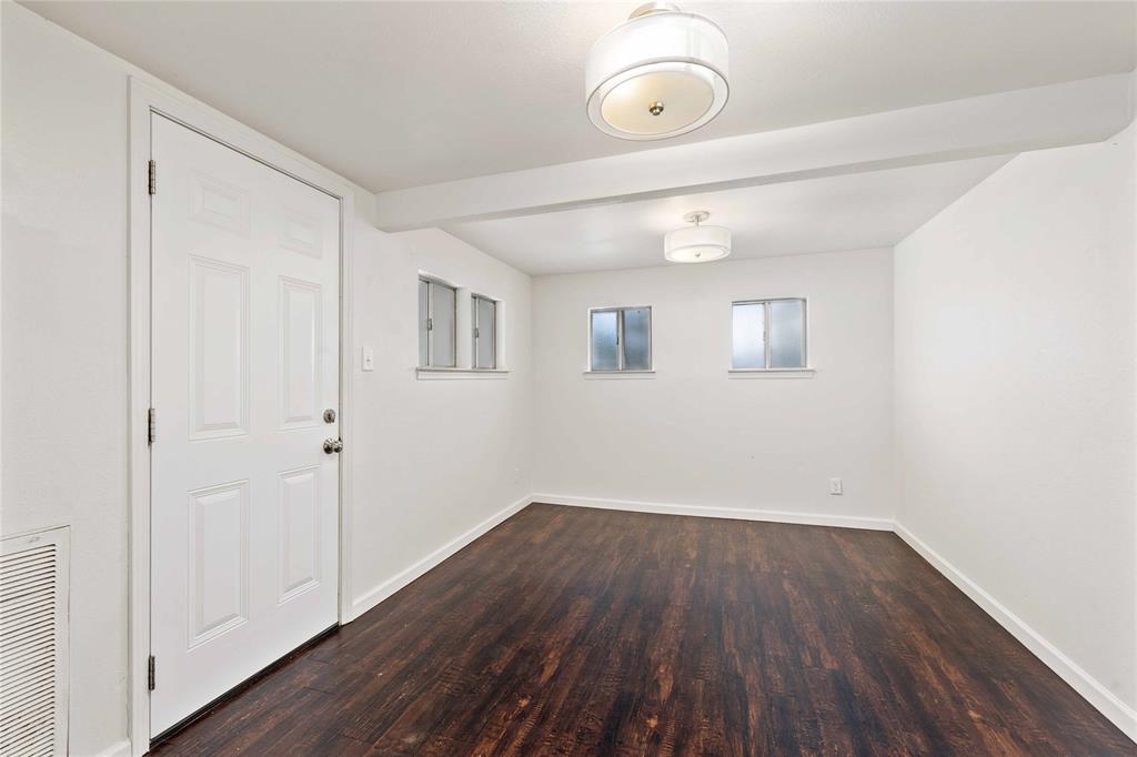 204 Northline Drive Property Photo 10
