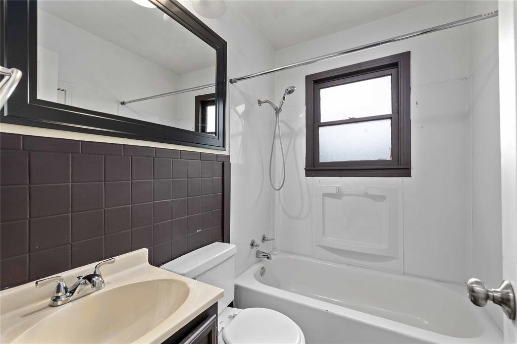 204 Northline Drive Property Photo 14