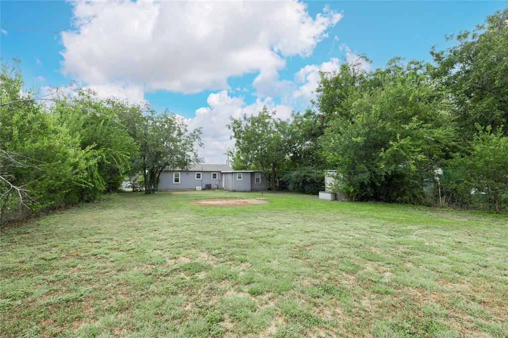 204 Northline Drive Property Photo 17