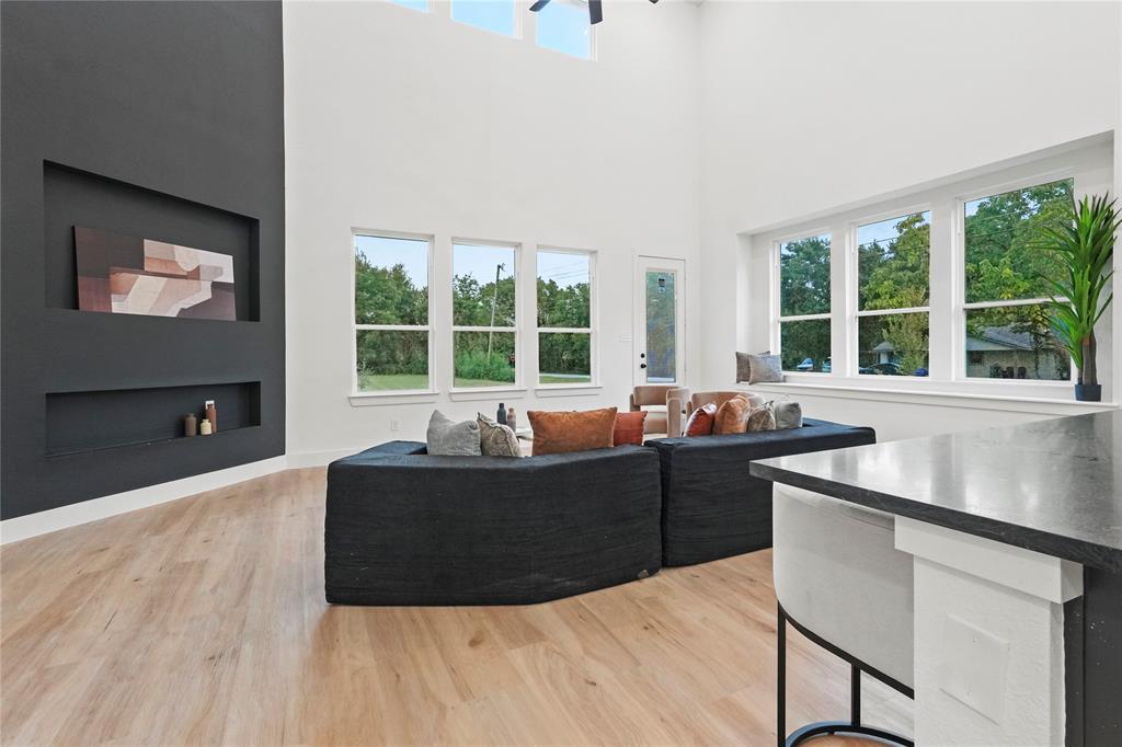 604 Peggs Street Property Photo 13