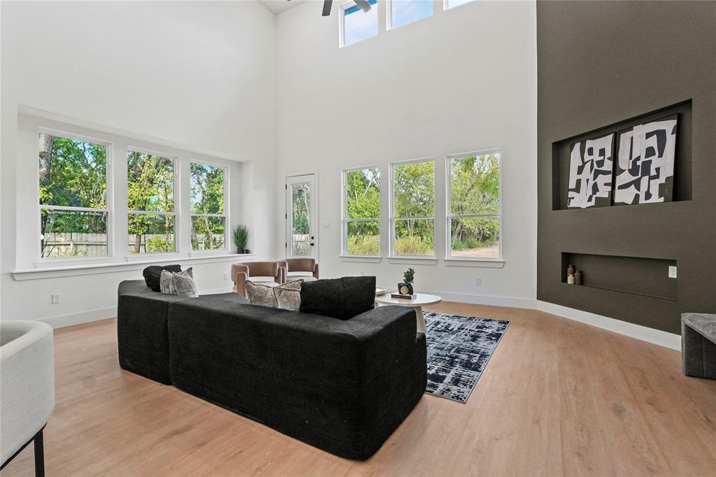 604 Peggs Street Property Photo 14