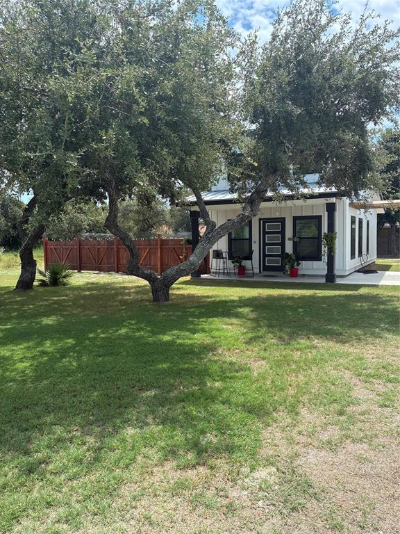 1617 W Terrace Boulevard Property Photo 2