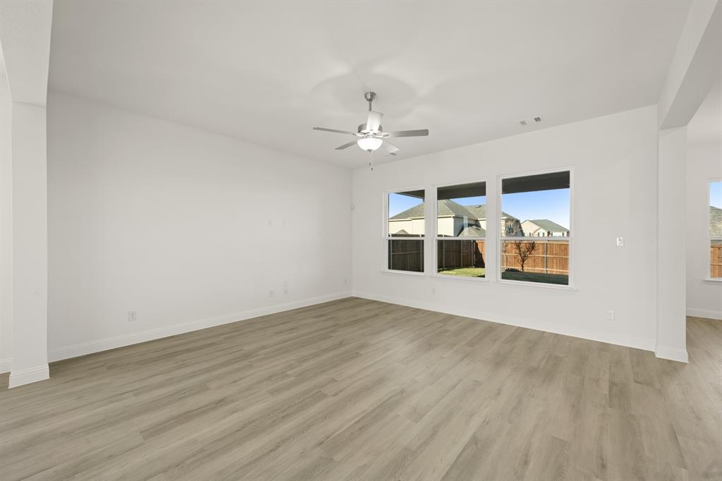 4357 Noble Lane Property Photo 6