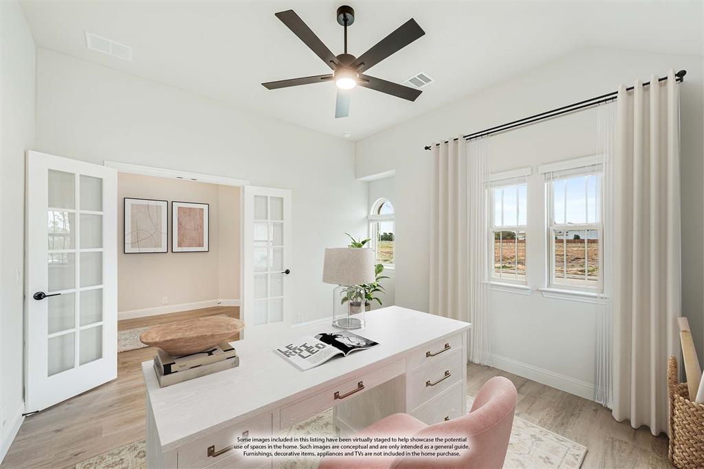 221 Sweetwater Drive Property Photo 8