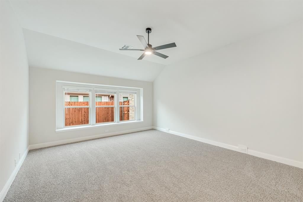 221 Sweetwater Drive Property Photo 22