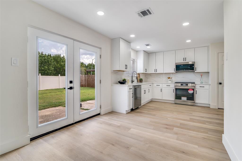 7705 Gillon Drive Property Photo 8