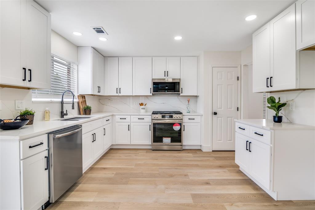 7705 Gillon Drive Property Photo 10