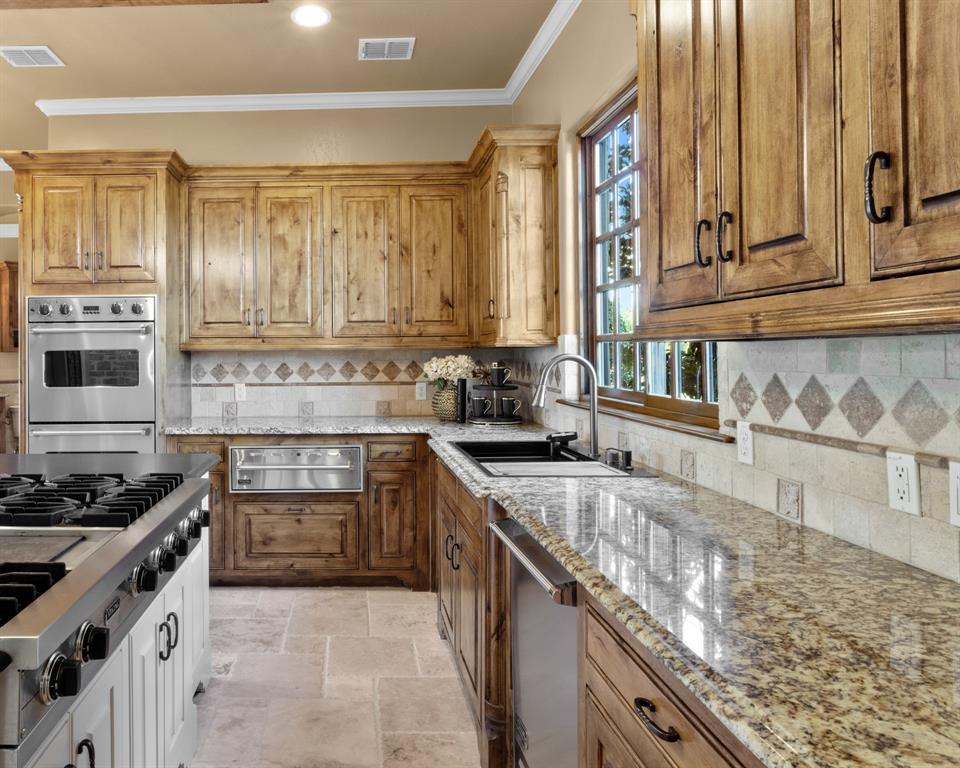 5804 Sandstone Court Property Photo 12