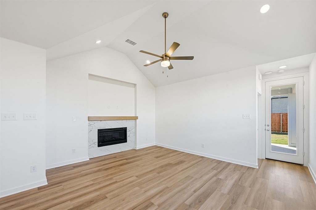 3925 Bison Lane Property Photo 6