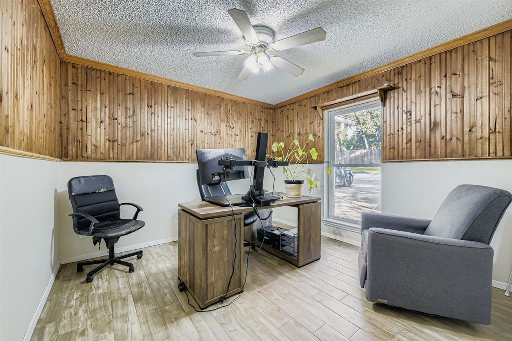 3415 Yellowstone Drive Property Photo 8