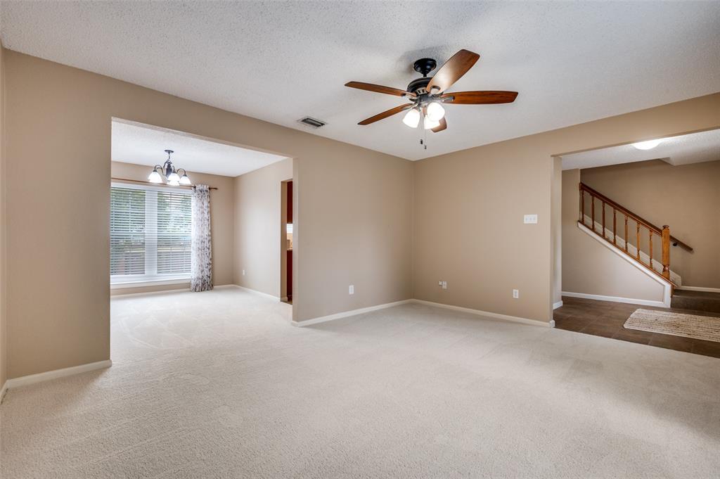 2400 Covington Drive Property Photo 3