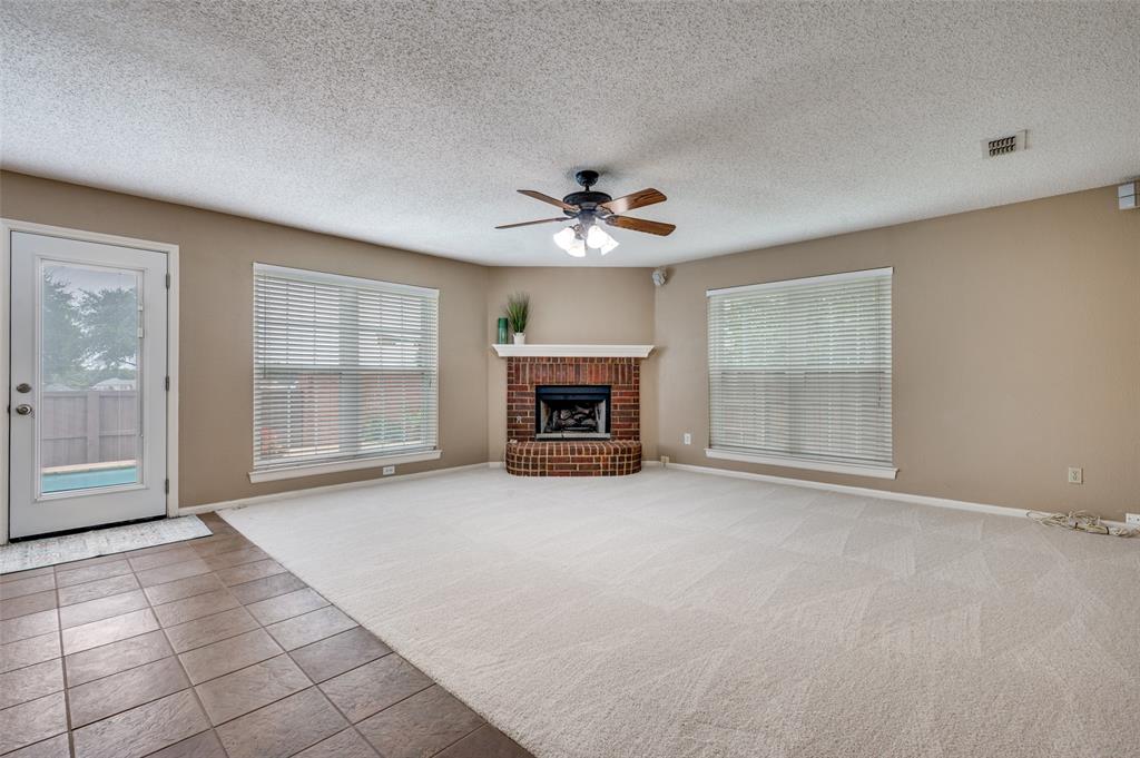 2400 Covington Drive Property Photo 9