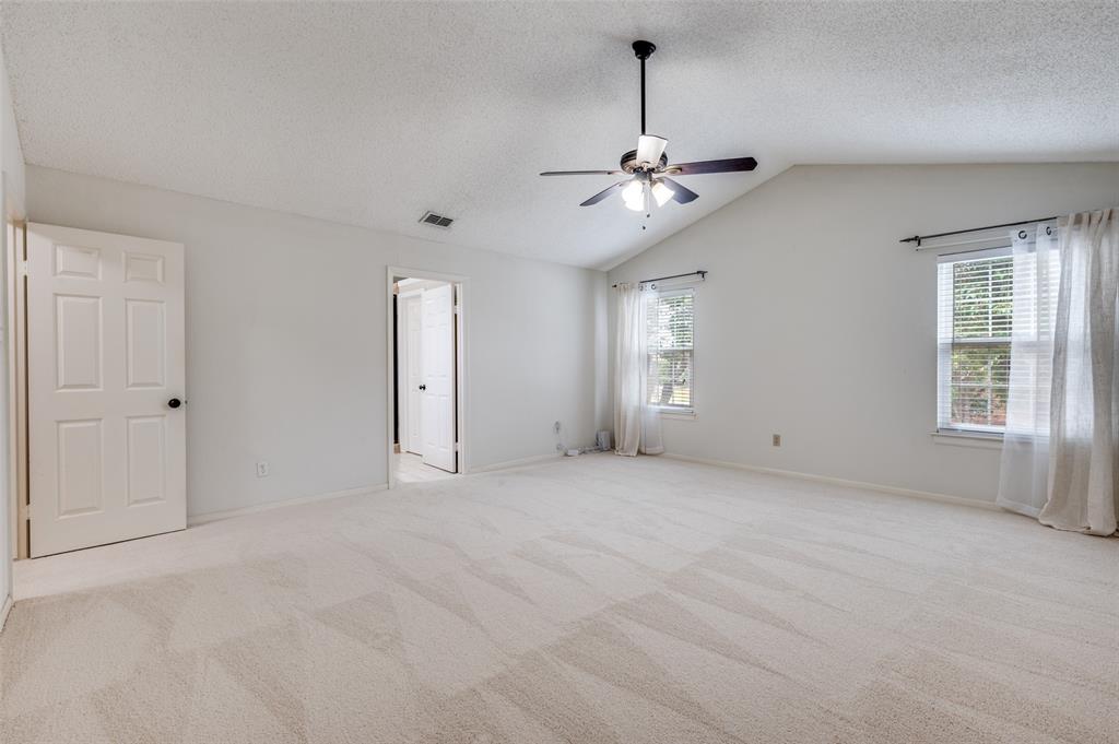 2400 Covington Drive Property Photo 14