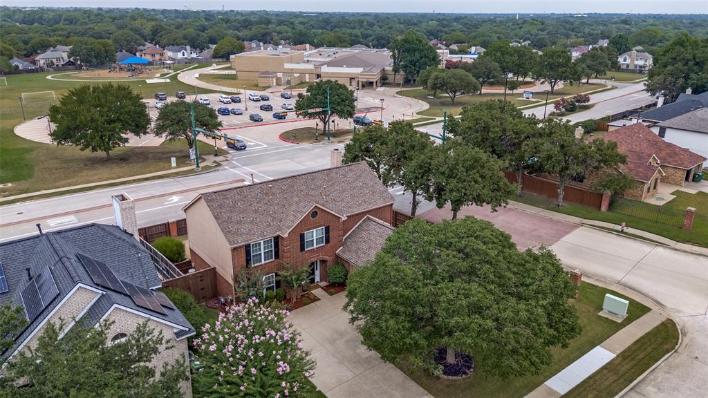 2400 Covington Drive Property Photo 30