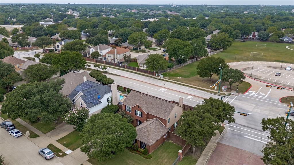 2400 Covington Drive Property Photo 32