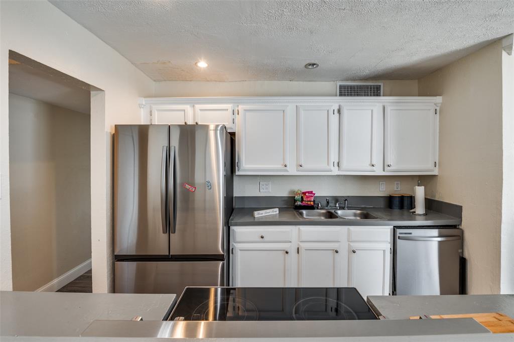 10222 Red Maple Drive Property Photo 4