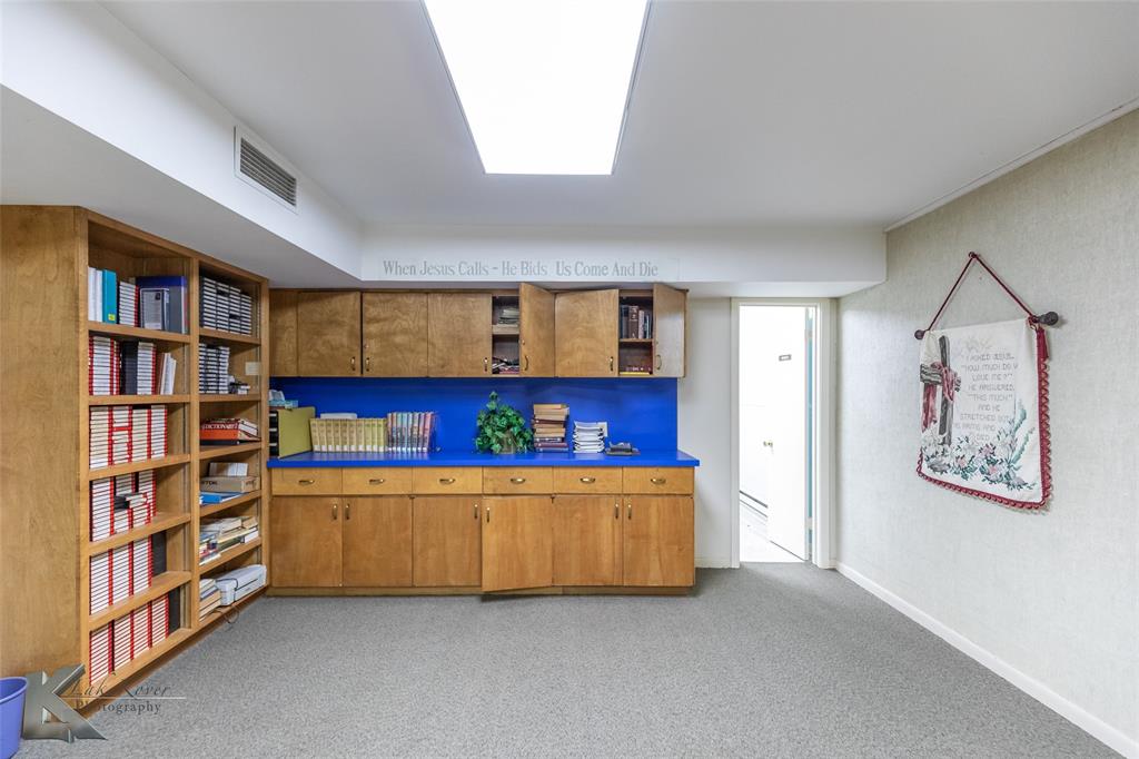 2502 Minter Lane Property Photo 24