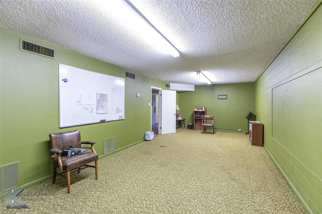 2502 Minter Lane Property Photo 29