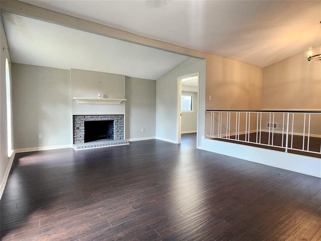 338 Wildbriar Drive Property Photo 4