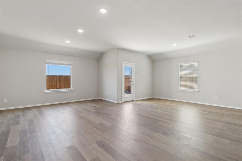 1002 Rosemary Hill Drive Property Photo 14