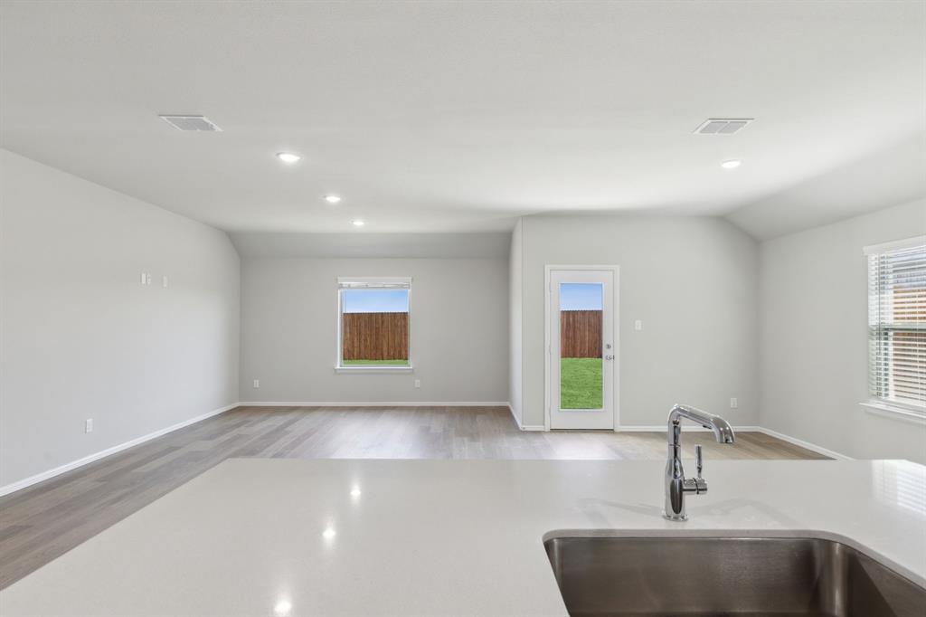 1002 Rosemary Hill Drive Property Photo 17