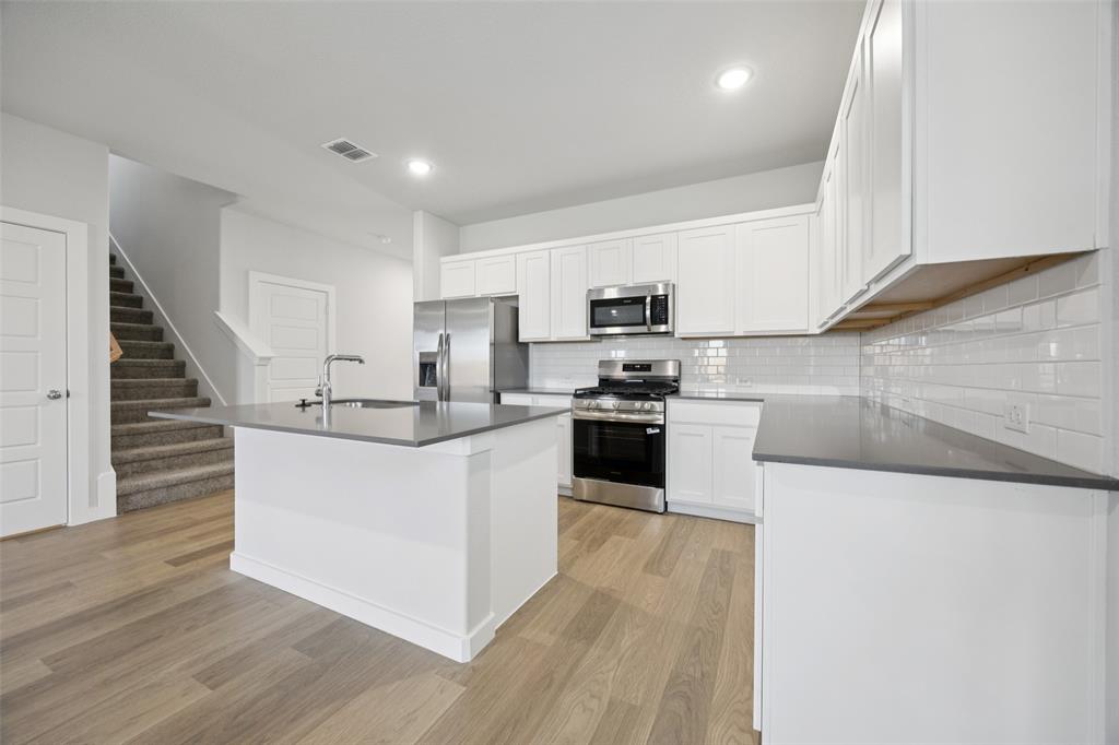 3902 Edmondson Drive Property Photo 4