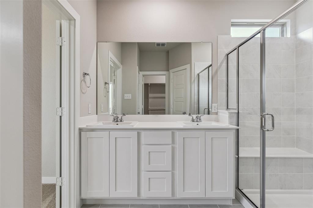 905 Landon Way Property Photo 15