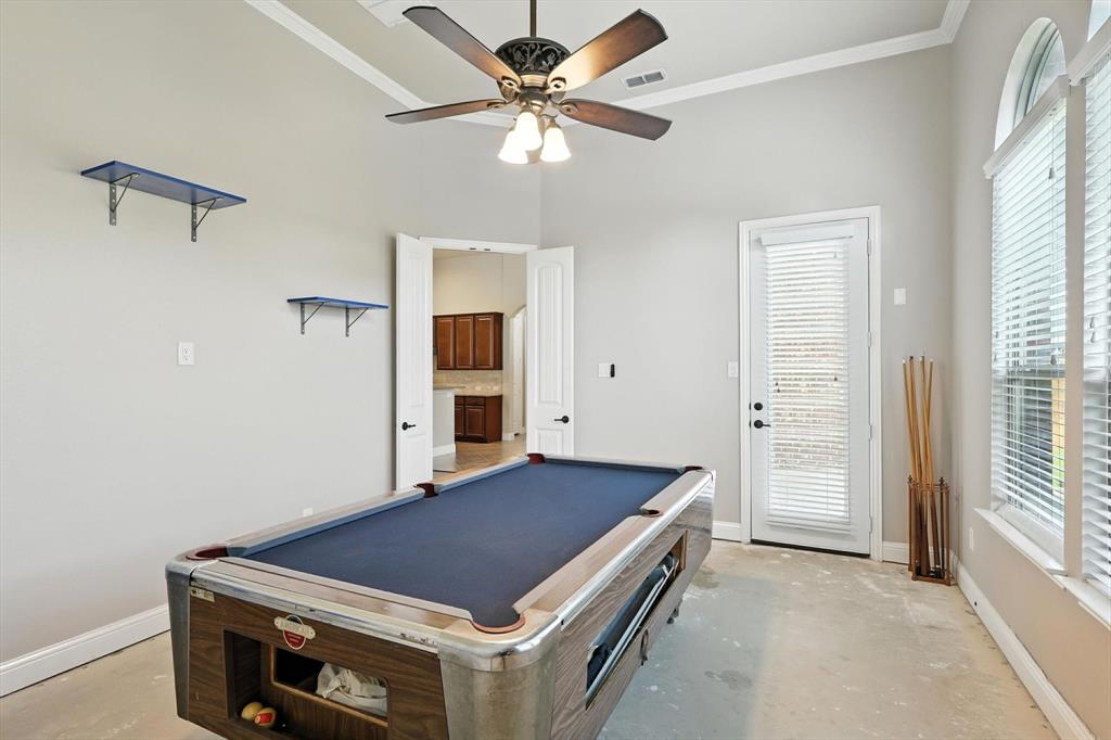 632 Shadow Glen Lane Property Photo 14