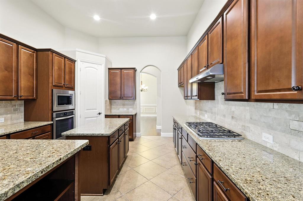 632 Shadow Glen Lane Property Photo 17