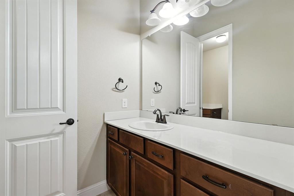 632 Shadow Glen Lane Property Photo 28