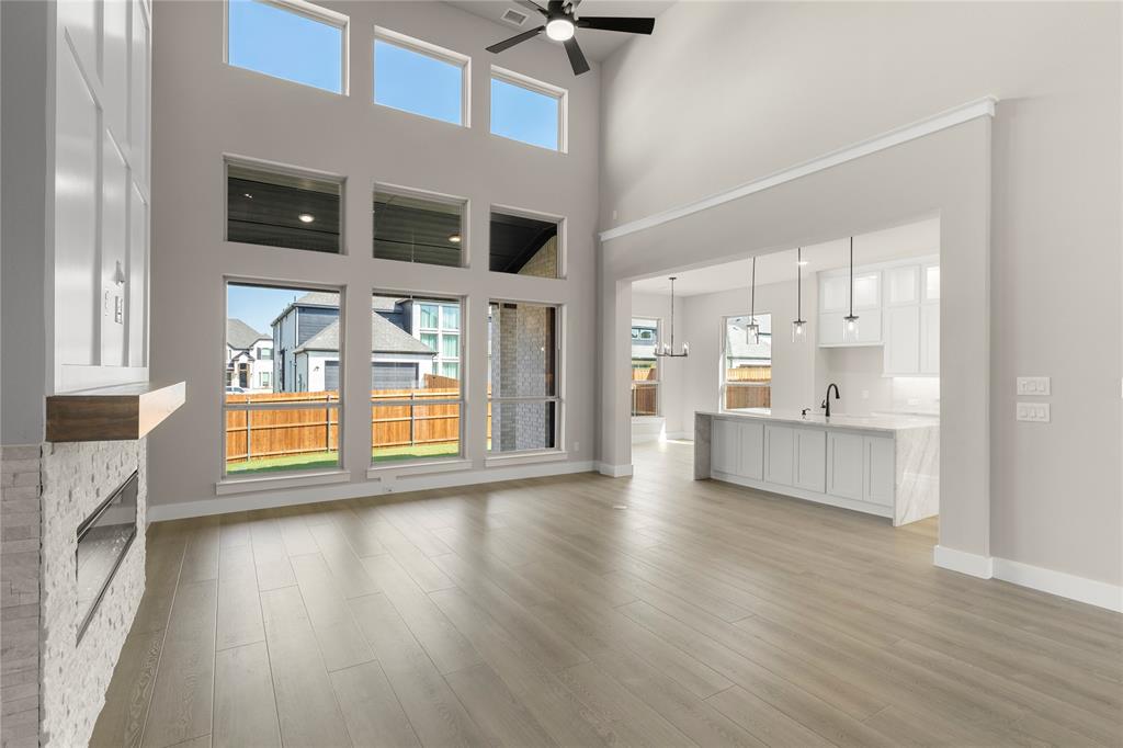 12054 Willow Manor Lane Property Photo 11