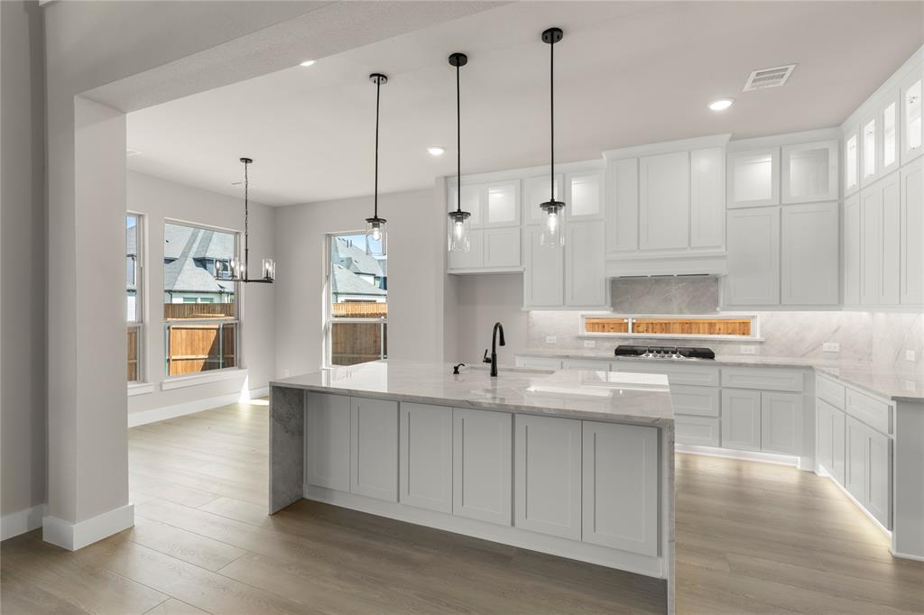 12054 Willow Manor Lane Property Photo 14