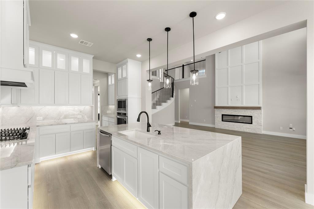 12054 Willow Manor Lane Property Photo 15