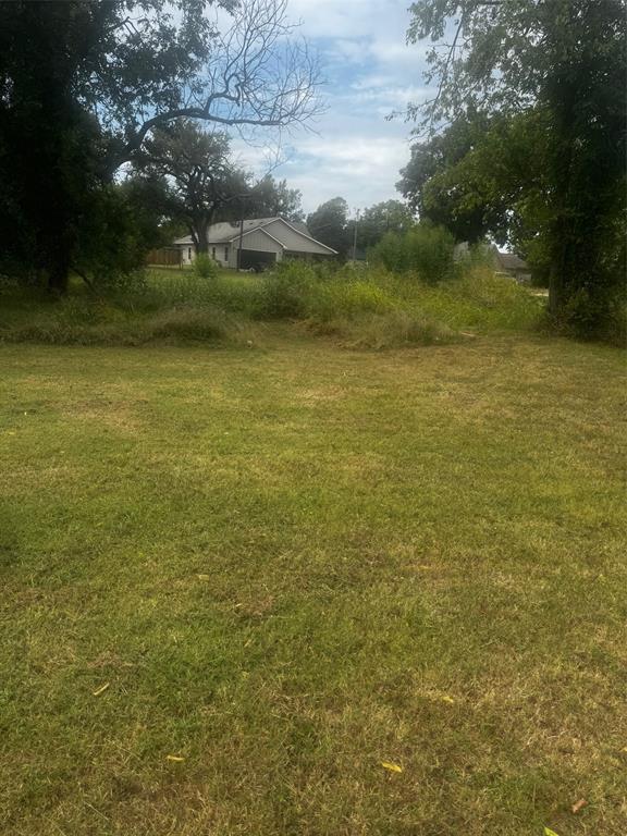 105 S Brazos Avenue Property Photo 2