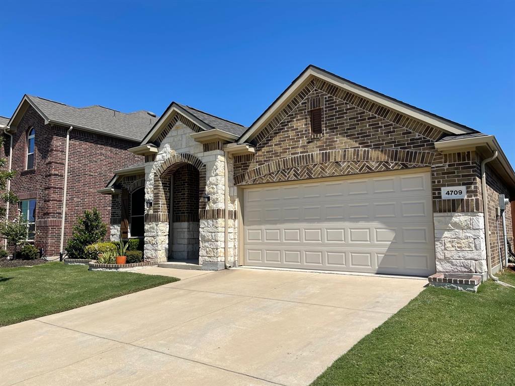 4709 River Edge Place Property Photo 2