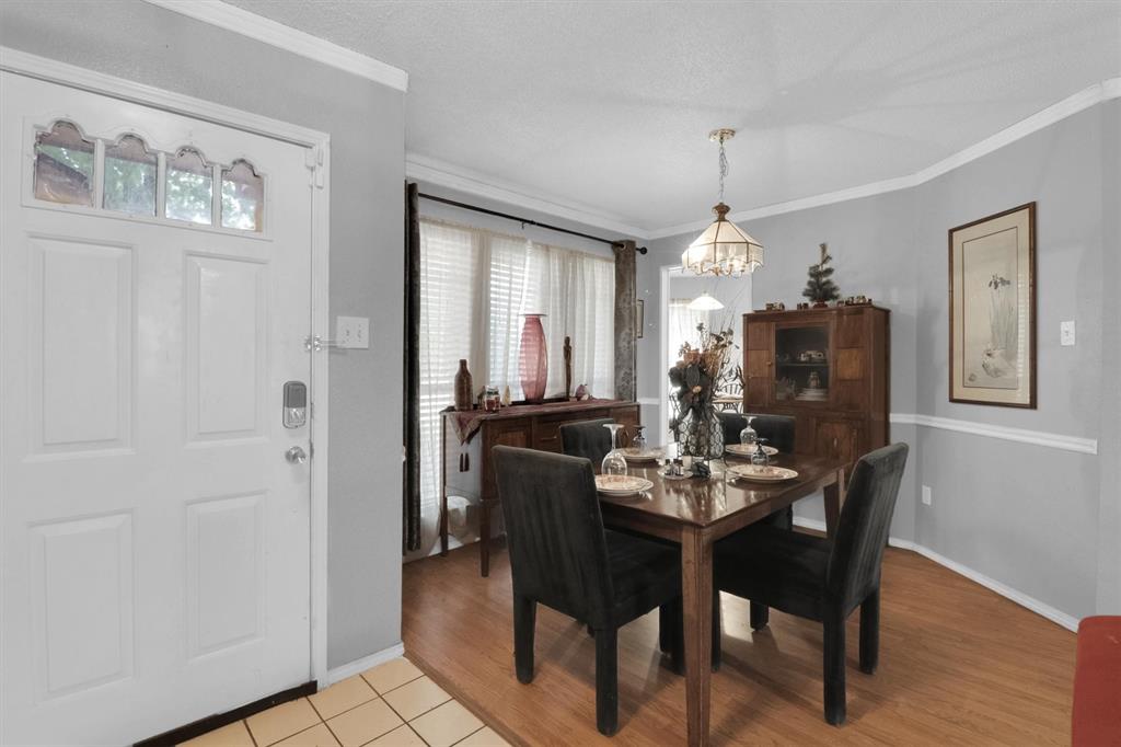 2839 Linden Lane Property Photo 4