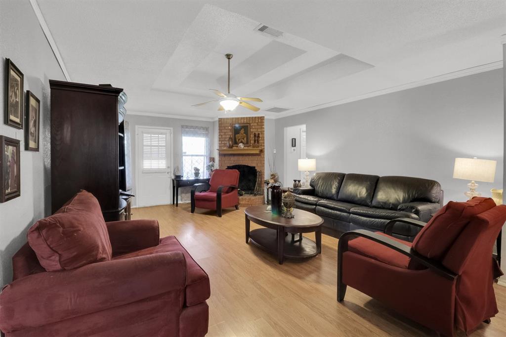 2839 Linden Lane Property Photo 6