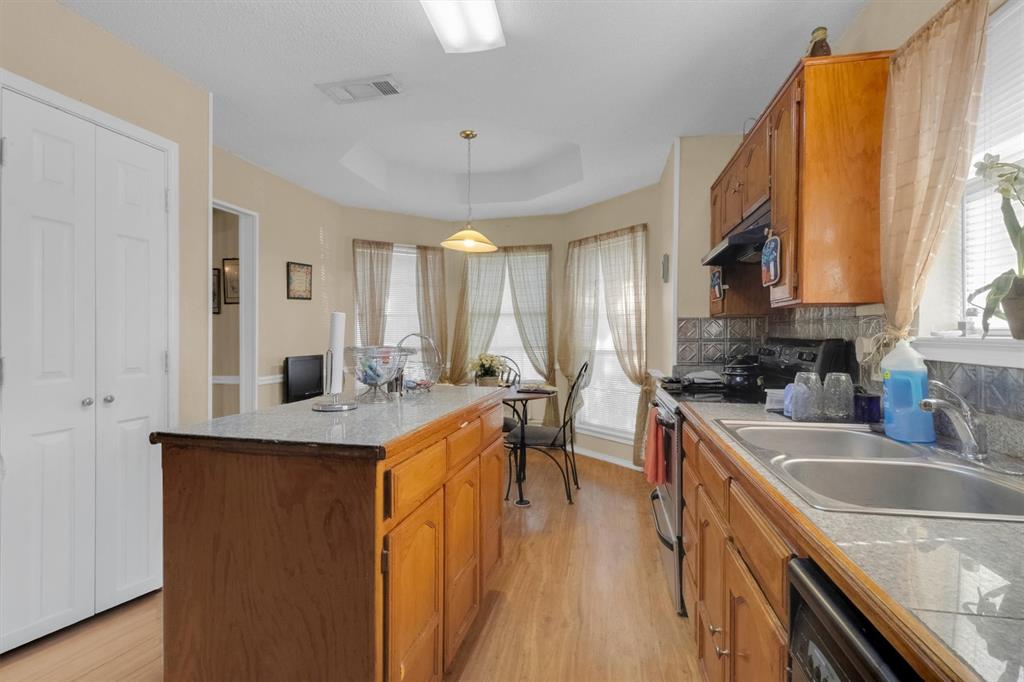 2839 Linden Lane Property Photo 10