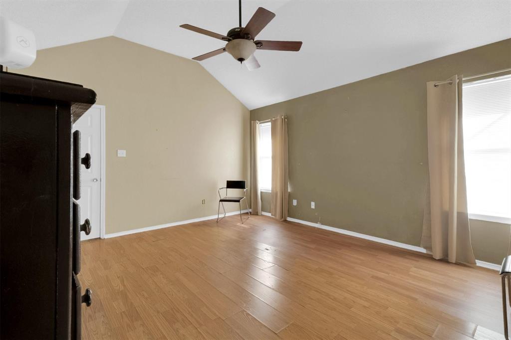 2839 Linden Lane Property Photo 12