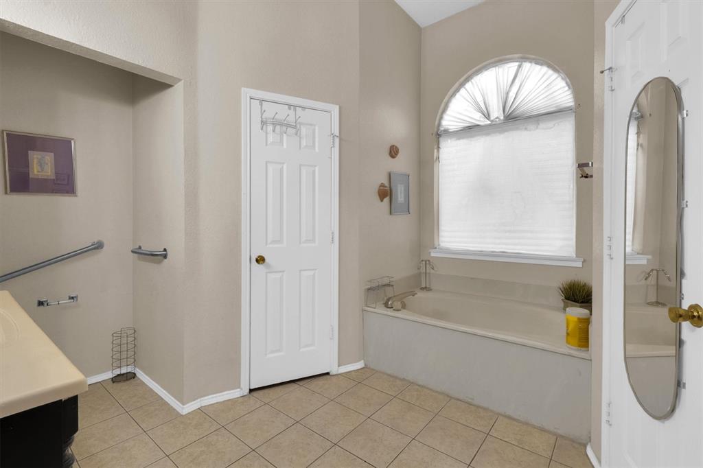 2839 Linden Lane Property Photo 13