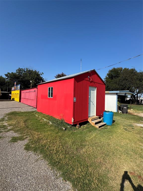 1810 Fm 1187 Property Photo 3