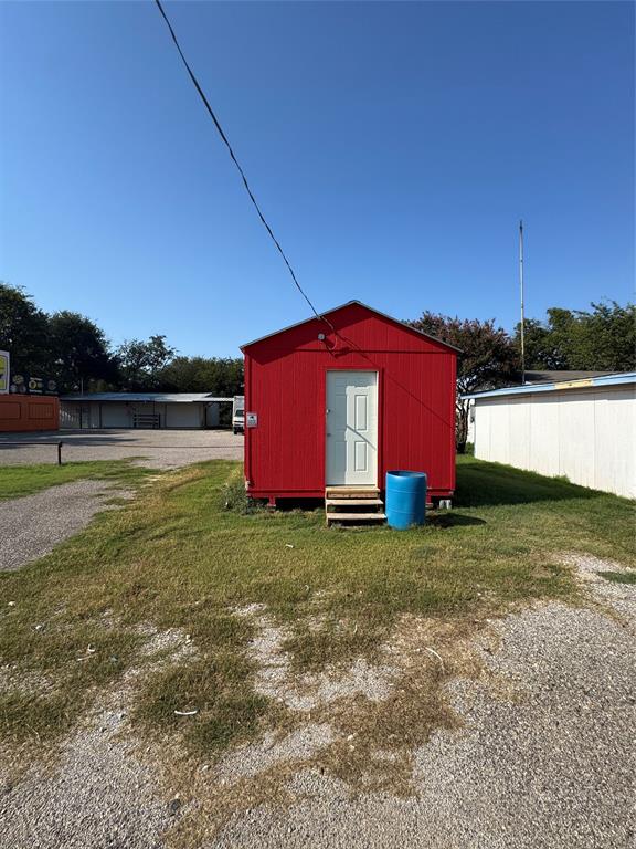 1810 Fm 1187 Property Photo 5